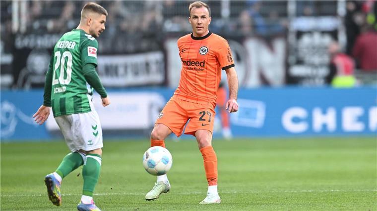 Dämpfer für ideenlose Frankfurter: 0:2 in Bremen Kam lange nicht ins Spiel: Frankfurts Weltmeister Mario Götze (r).