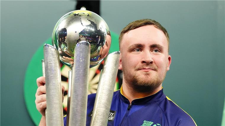 Darts-Weltmeister künftig sofort Millionär Kann künftig noch mehr verdienen: Luke Littler.