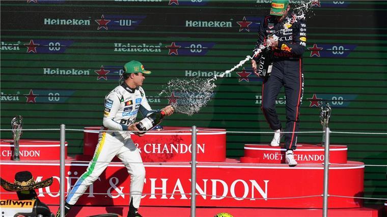 Buhrufe als Vorgeschmack? - Norris‘ Kampf als WM-Führender Kann Max Verstappen (r.) den Rückstand im WM-Kampf noch aufholen?