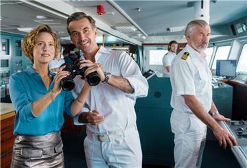 Kapitän Max Parger (Florian Silbereisen) steuert in diesem Jahr neue Ziele mit dem Traumschiff an. Dieses Bild zeigt eine Szene aus dem ZDF-Film „Das Traumschiff - Nusantara“.