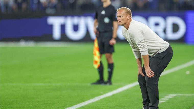Schalke-Trainer Geraerts: „Ich gebe nicht auf“ Karel Geraerts steckt mit Schalke tief in der Krise.