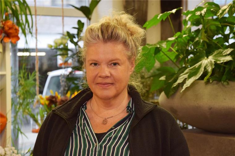 Nordenhamer Floristin gestaltet Hotel auf Mallorca um Karin Meißner-Brown betreibt in der Peterstraße in Nordenham eine Blumenboutique. Parallel dazu ist sie dabei, sich ein neues Geschäftsfeld zu erschließen. Auf Mallorca hat sie jetzt ein Hotel mit Floristik ausgestattet.