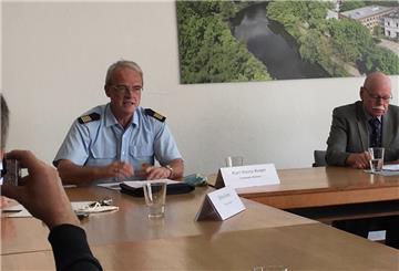 Karl-Heinz Knorr (l.) wird neuer Katastrophenschutzbeauftragter.
