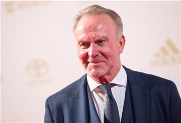 Karl-Heinz Rummenigge hat sich zu einer „Vorbildrolle“ der Fußballer beim Impfen geäußert.