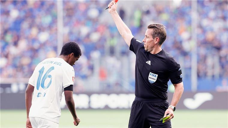 Kiels Trainer Rapp optimistisch nach Bundesliga-Premiere Kassiert bei Kiels Bundesliga-Premiere Gelb-Rot: And Kelati