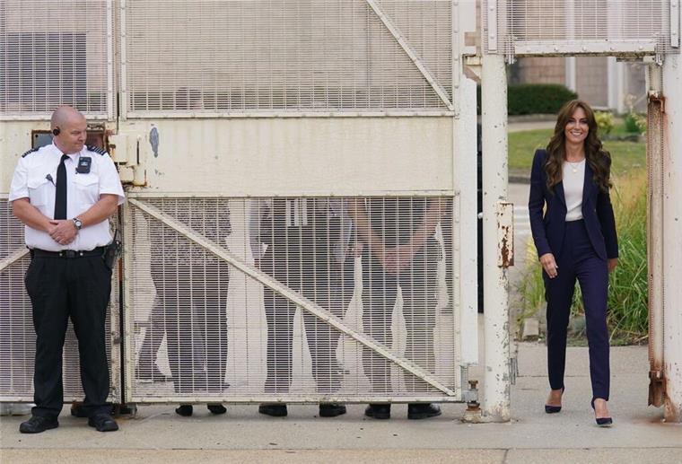 Prinzessin Kate trifft Suchtkranke im Gefängnis Kate (r), Prinzessin von Wales, besucht das Gefängnis HMP High Down in Sutton.