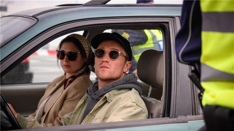 ZDF-Thriller „Die Whistleblowerin“ an der Spitze Katharina Nesytowa als Galina und Artjom Gilz als Tom in einer Szene von „Die Whistleblowerin“.