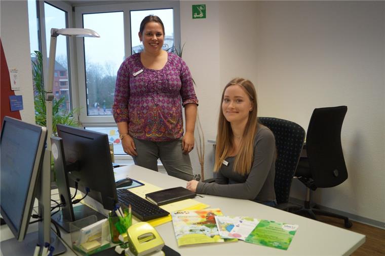 Abwechslungsreiches FSJ Kultur in Nordenham Katja Köhlken (rechts) absolviert zurzeit ein FSJ Kultur bei der Kreisvolkshochschule Wesermarsch. Anke Renken, eine der Fachbereichsleiterinnen, freut sich über den frischen Wind, der dadurch ins Team kommt.