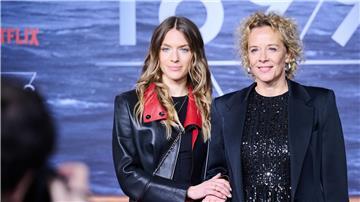 Katja Riemann (rechts) und ihre Tochter Paula Romy inszenieren ab Juli am Berliner Renaissance-Theater ein gemeinsames Stück. (Archivbild)