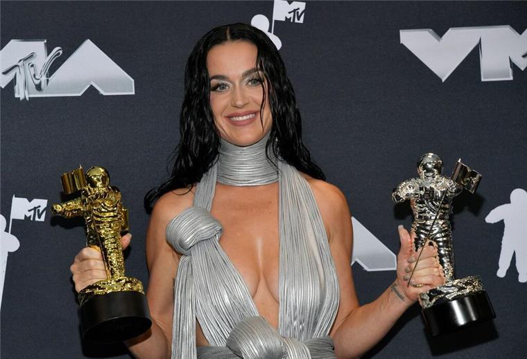 Katy Perry holt bei den MTV Video Music Awards zwei Preise.