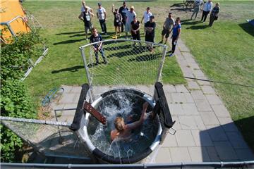 Kein Amimarkt, kein Dunk Ball: Auf das legendäre Volksfest auf dem Phillips-Field müssen die Bremerhavener im kommenden jahr verzichten.