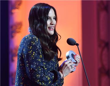 Kein Mann, aber trotzdem ausgezeichnet: Schauspielerin Liv Tyler bekam den Preis in der Kategorie &quot;Gentlewoman&quot;.