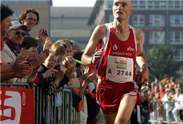 Keine jubelden Menschenmassen an der Laufstrecke – keine verschwitzten Läufer*innen in Bremens Gassen. Der Bremen-Marathon 2020 findet nicht statt.