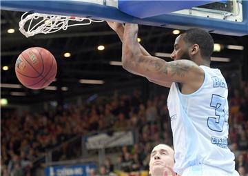 Keith Benson zeigt, wie es geht. Der Ball muss in den Korb. Das sollte am Sonntag auch das Motto für die Eisbären im Heimspiel gegen Ulm sein.