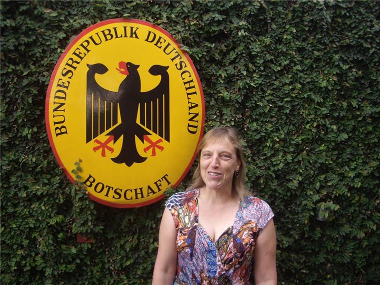 Warum diese Bremerhavenerin in der ganzen Welt zu Hause ist Kerstin Suhling stammt aus Bremerhaven und arbeitet derzeit für die deutsche Botschaft in der ruandischen Hauptstadt Kigali.