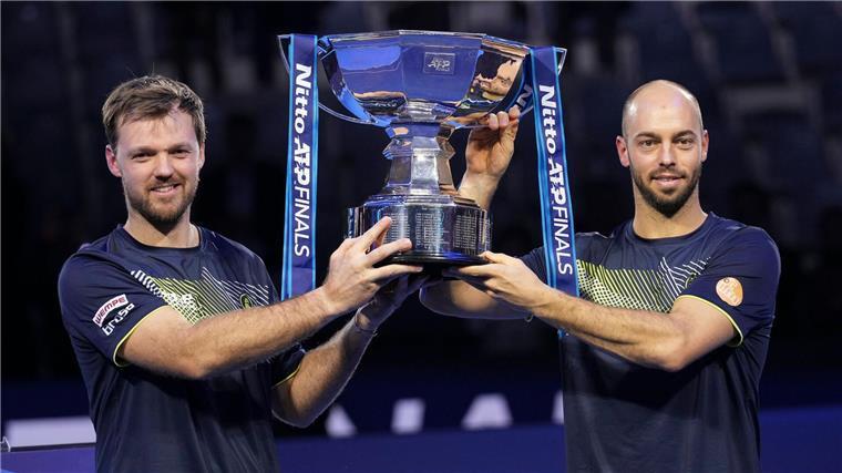 Zeit für Revanche: Deutsche Tennis-Herren fordern Kanada Kevin Krawietz und Tim Pütz reisen mit viel Selbstvertrauen zur Endrunde im Davis Cup.