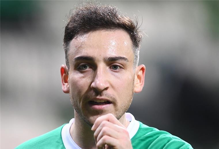 Werder zittert wieder um Kevin Möhwald Kevin Möhwald gestikuliert während des Spiels.
