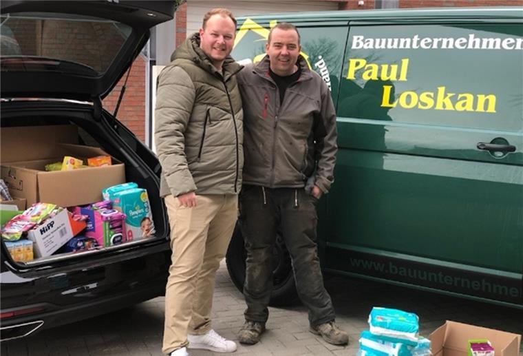Unternehmer startet Hilfstransport und nimmt Sachspenden an Kevin Stock und Bauunternehmer Paul Loskan (rechts) planen den nächsten Hilfsgüter-Transport an die Grenze. Spenden werden gerne angenommen. Foto: privat