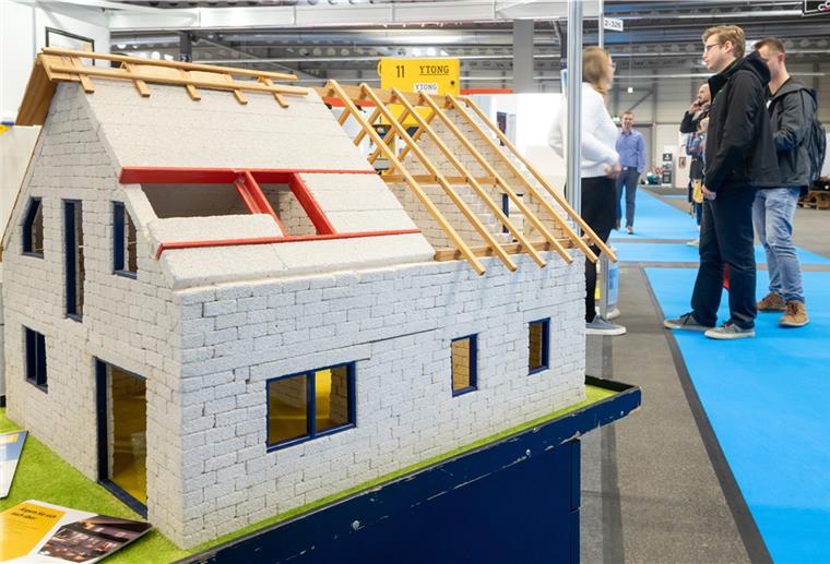 Bremerhaven: Privatkunden nutzen KfW-Programm kaum KfW-Programme werden hauptsächlich beim Neubau, nicht aber bei Bestandsimmobilien in Anspruch genommen