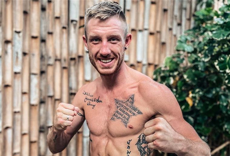 Video-Interview: Champion Schroth ist vor Thaibox-Spektakel gut drauf Kickbox-Weltmeister Pascal Schroth geht in Pattaya in den Ring.