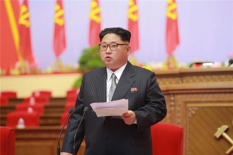Nordkorea will Atomwaffen nur bei Bedrohung einsetzen Kim Jong Un beim Kongress der Arbeiterpartei.