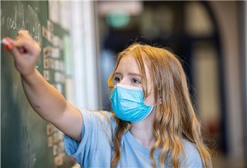 Kinder leiden besonders unter der Corona-Pandemie. Nun will das Land Bremen ein millionenschweres Förderprogramm für Kinder aufsetzen.