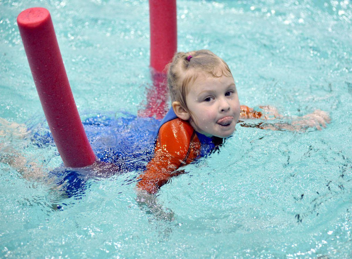 Wesermarsch: Kindergartenkinder lernen Schwimmen Kindergartenkinder sollen in der Wesermarsch das Schwimmen erlernen.