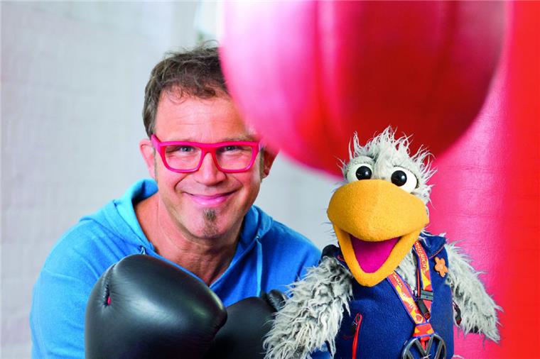 Das sind die Höhepunkte beim Straßenfest und Herbstmarkt in Selsingen Kindermusiker und Puppenspieler Daniel Kallauch präsentiert in Selsingen sein neues Programm "Ganz schön stark" - gemeinsam mit Spaßvogel Willibald.