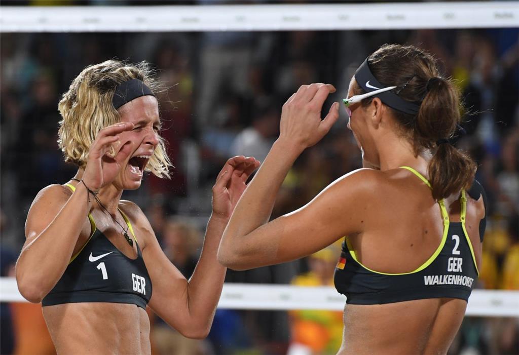 Kira Walkenhorst (rechts) und Laura Ludwig dominierten zwar das ganze Beachvolle...