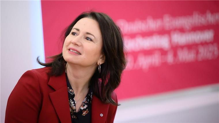 Evangelischer Kirchentag will Demokratie verteidigen Kirchentagspräsidentin Anja Siegesmund hat das Programm vorgestellt.