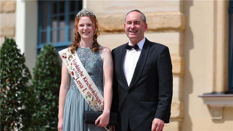 Kirschenkönigin und Politiker