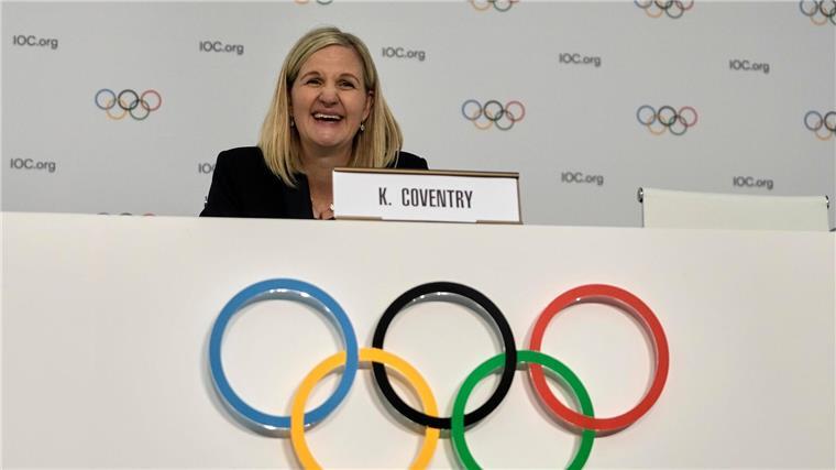 Neue IOC-Chefin will Trump die Stirn bieten Kirsty Coventry ist die erste Frau an der Spitze des IOC.