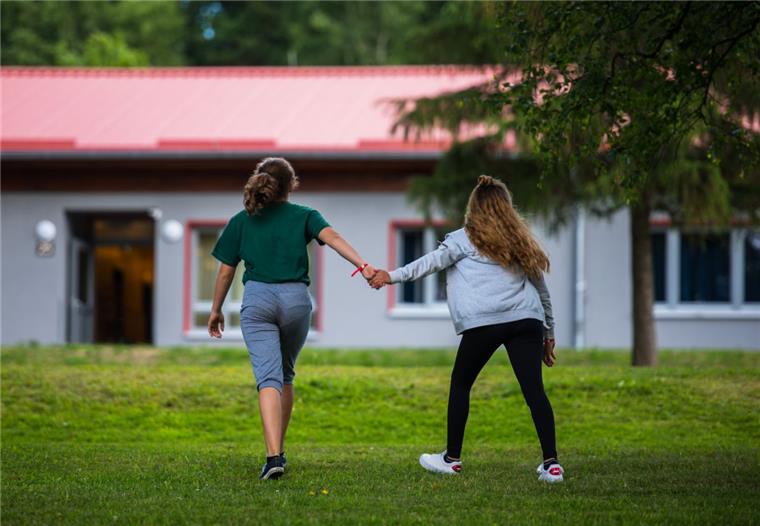 Bremerhaven: Bußgeld für Klassenfahrt-Verweigerer Klassenfahrten sind in Bremerhaven Pflicht - Eltern dürfen ihre Kinder nicht zu Hause lassen - etwa aus religiösen Gründen.