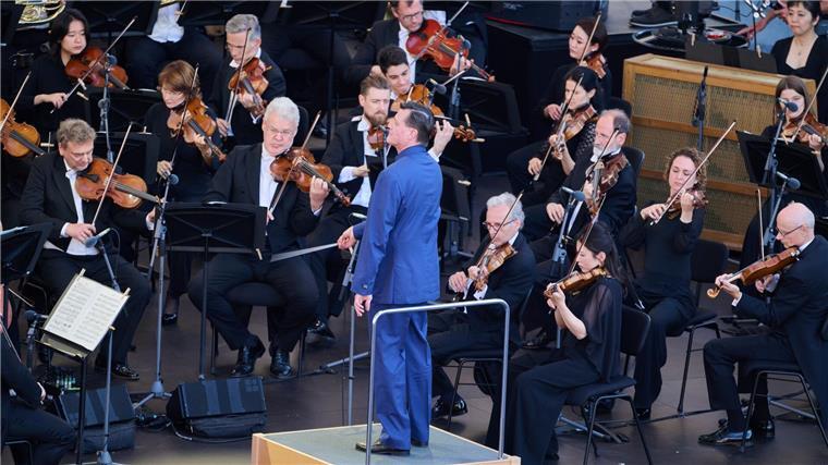 Berlin feiert Thielemann bei „Staatsoper für alle“ Klassik umso und draußen