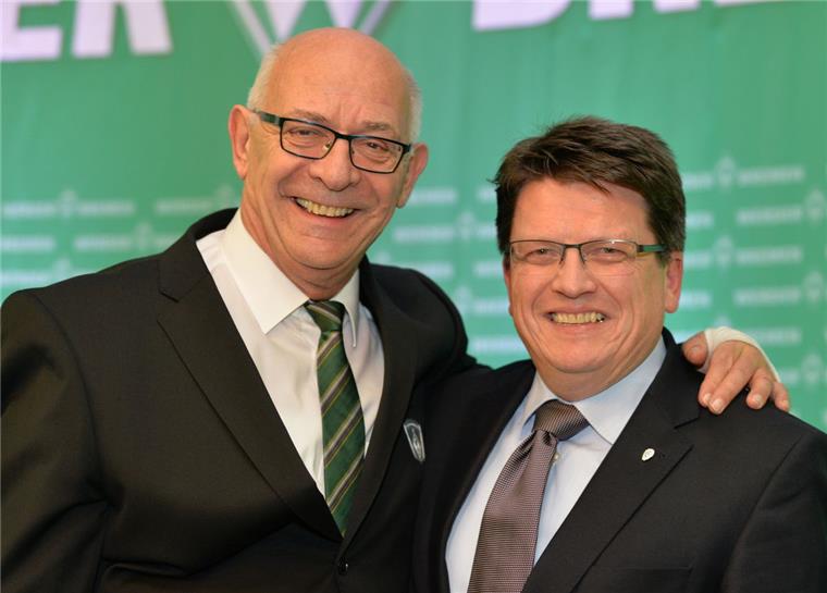 Hess-Grunewald muss um seinen Posten fürchten Klaus-Dieter Fischer (links) und Hubertus Hess-Grunewald üben sich auf unserem Archivfoto in Harmonie. Die Lage scheint sich aktuell geändert zu haben.