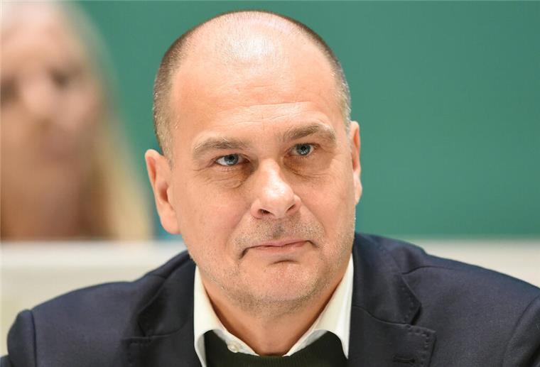 Klaus Filbry, Vorsitzender der Geschäftsführung von Bundesligist SV Werder Bremen, hofft darauf, dass auch Sport-Geschäftsführer Frank Baumann verlängert.