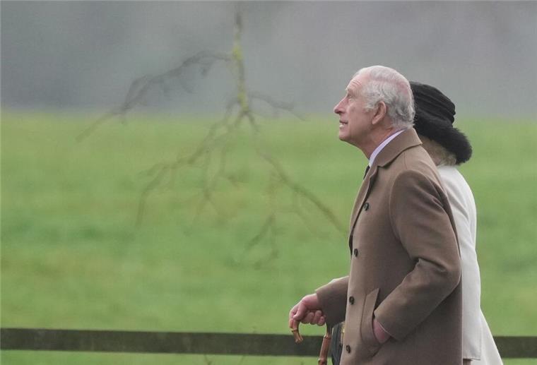 Buckingham-Palast: Charles wird Ostergottesdienst besuchen König Charles III. und Königin Camilla verlassen Mitte Februar einen Sonntagsgottesdienst in der St. Mary Magdalene Church.