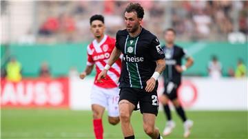 Kolja Oudenne traf für Hannover 96 im Test gegen den Hamburger SV.