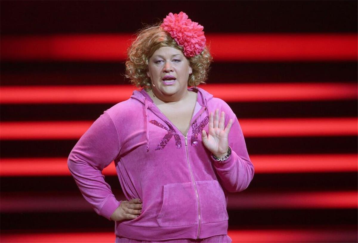 Komikerin Ilka Bessin alias Comedian Cindy hätte gerne mehr von Stefan Raab im Fernsehen.