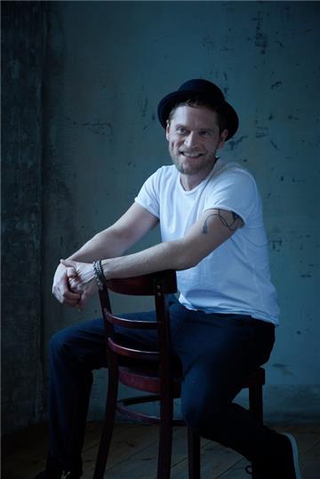 Kommt auf seiner aktuellen Tour mit Band nach Bremen: Sänger Johannes Oerding. 