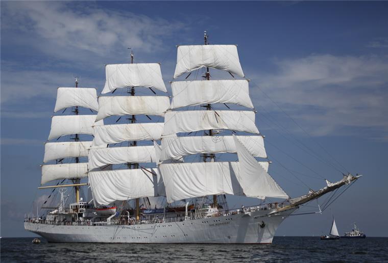 Das polnische Vollschiff „Dar Mlodziezy“