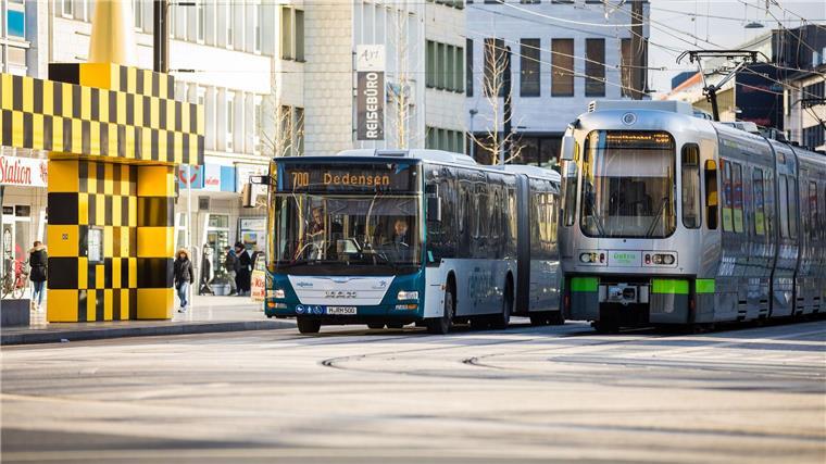Kommunale Spitzenverbände und Verkehrsverbünde haben eine gemeinsame Erklärung abgegeben. (Symbolbild)