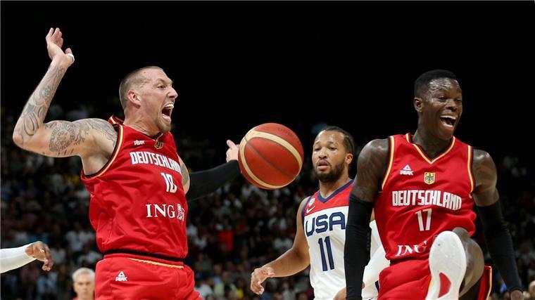 Kongeniale Partner: Daniel Theis (l) und Dennis Schröder (r).