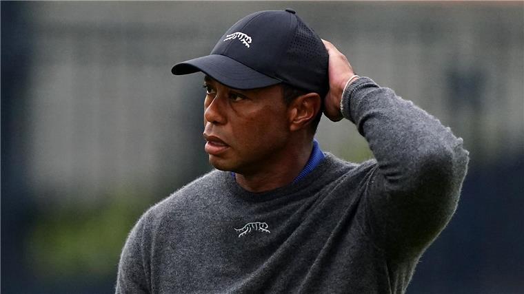 British-Open-Start: Debakel für Golf-Stars Woods und McIlroy Konnte mit dem ersten Tag der British Open nicht zufrieden sein: Tiger Woods.