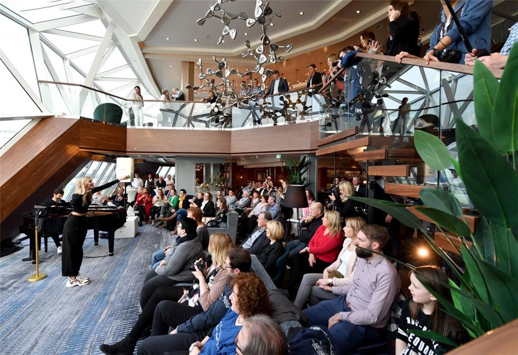 Konzert von Glasperlenspiel auf der &quot;Mein Schiff 2&quot; in Bremerhaven. Fo...