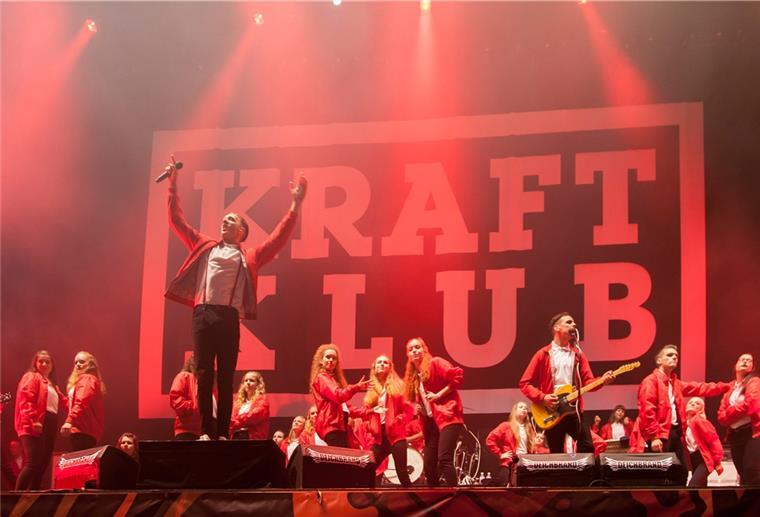 Deichbrand soll auf jeden Fall stattfinden Kraftklub ist beim Deichbrand keine Unbekannte. Die Rap-Rock-Gruppe überzeugte bereits 2015 und 2017 die Massen: