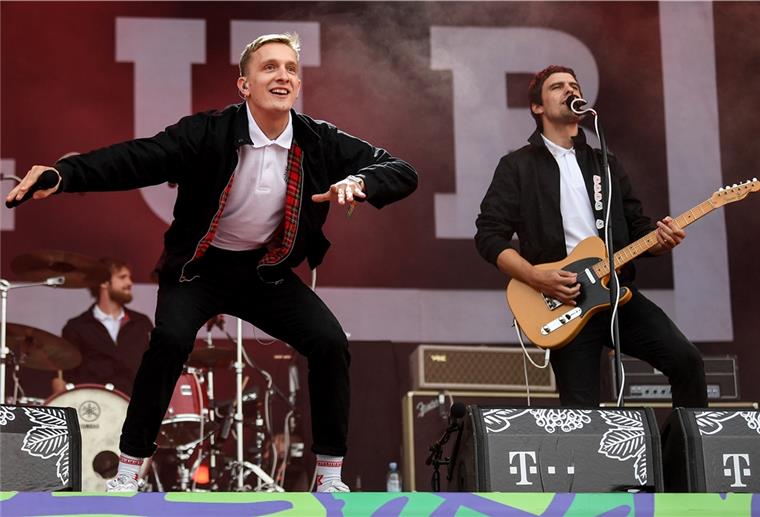 Kraftklub spielen beim Deichbrand auf der „Fire Stage“ Kraftklub sollen beim Deichbrand 2022 für Stimmung sorgen.