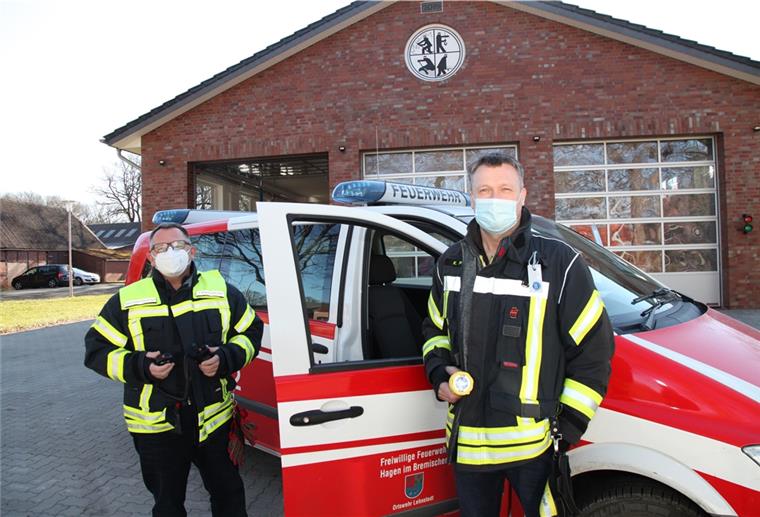 Kreisbrandmeister Kai Palait und Abschnittsleiter Thomas Ringshauser setzen sich dafür ein, dass die Mitglieder der Feuerwehr wieder üben dürfen. Und möglichst schnell geimpft werden.