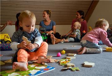 Kinder in Krippe und Kindergarten.