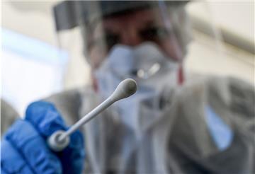 Krisenstab, Kontaktpersonen-Ermittlung, Abstrichteams: Die Corona-Pandemie bindet bei Gesundheitsämtern viel Zeit.